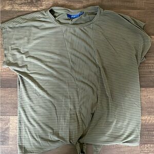 Green Apt 9 Shirt Size Small